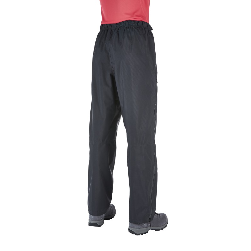 Popoln spremljevalec za reševanje slabega vremena. Hydroshell ™ Overtrouser je primeren za vse, ki želijo uživati ​​v dnevu v hribih, kjer se lahko odprejo oblaki. Popolna zaščita za vetrovne in vlažne dni - 