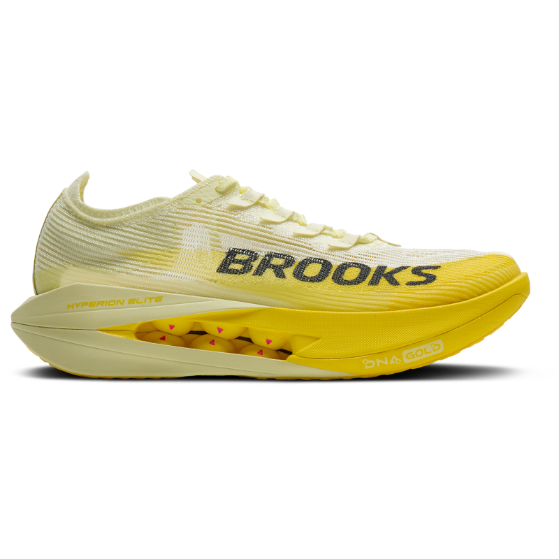 Brooks Hyperion Elite 5 z novo DNA GOLD peno in SpeedVault  karbonsko ploščo prinaša maksimalen povratek energije, eksploziven odriv in izjemno nizko težo (196 g). Idealni za maraton in osebne rekorde.