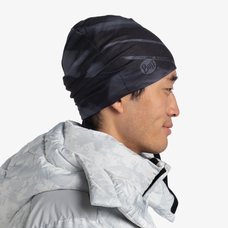 Ostanite topli v zimskih dneh z BUFF® Polar Ecostretch Raft Bla. Vsestranska, mehka in topla kapa iz recikliranih materialov z 4-stransko raztegljivostjo. Idealna za tek, pohodništvo, smučanje in zimske aktivnosti.
