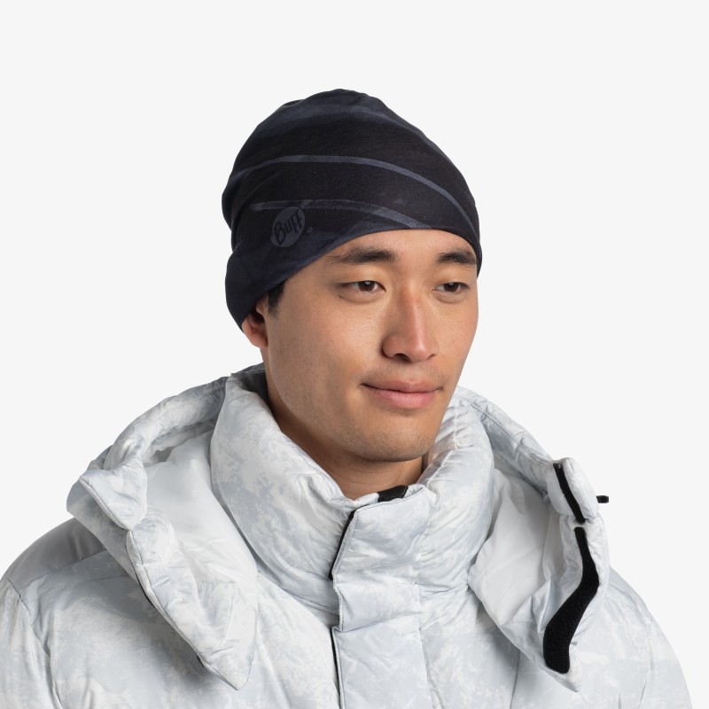 Ostanite topli v zimskih dneh z BUFF® Polar Ecostretch Raft Bla. Vsestranska, mehka in topla kapa iz recikliranih materialov z 4-stransko raztegljivostjo. Idealna za tek, pohodništvo, smučanje in zimske aktivnosti.