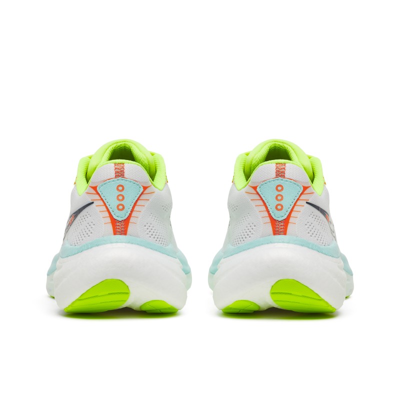Saucony Ride 19 ženske tekaške superge zagotavljajo vrhunsko blaženje PWRRUN , lahkotnost in odzivnost za vsak tek. Popolna izbira za trening, dolge razdalje in vsakodnevni tek.