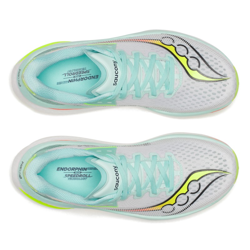 Pospeši tempo z ženskimi tekaškimi supergami Saucony Endorphin Azura. Ultralahki copati s PWRRUN PB blaženjem in SPEEDROLL tehnologijo za hitrejši, mehkejši in učinkovitejši tek.