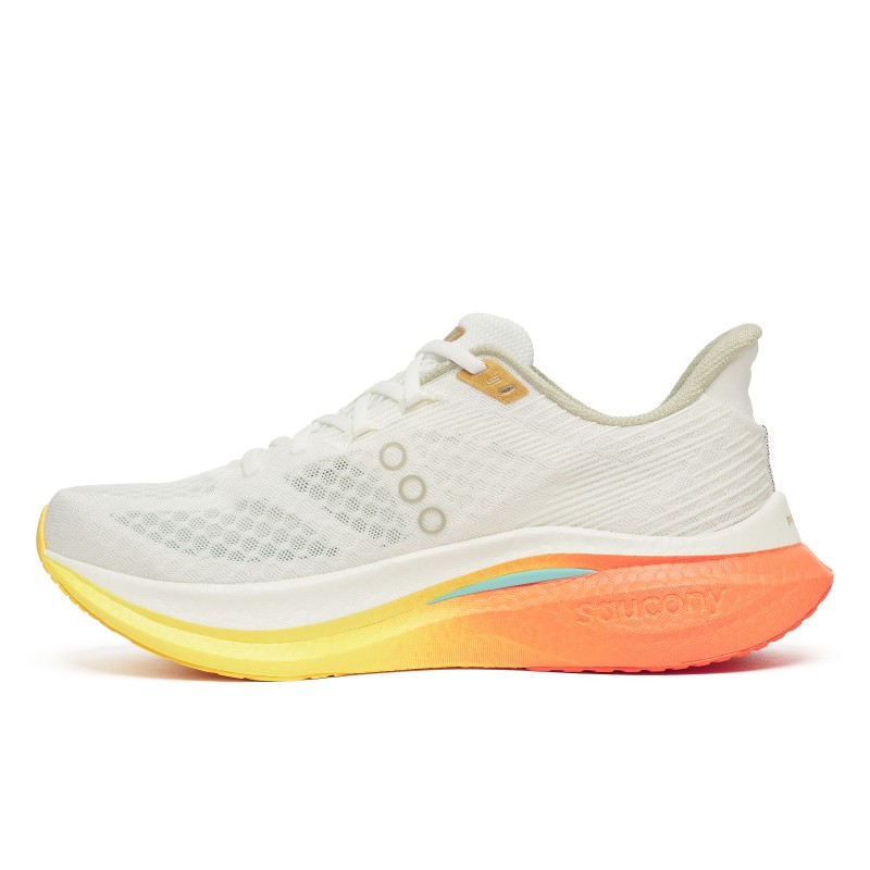 Premagaj tempo z moškimi tekaškimi copati Saucony Endorphin Speed 5. SPEEDROLL tehnologija, PWRRUN PB blaženje in najlonska plošča za maksimalno hitrost, odzivnost in udobje pri vsakem teku.