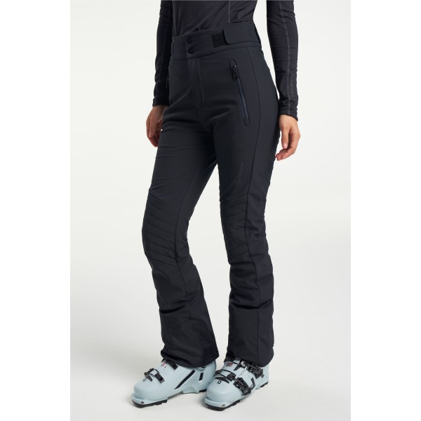 Ženske smučarske hlače TENSON Grace Softshell nudijo elegantno slim-fit silhueto, vodoodporen in vetroodporen softshell material, artikulirane kolene in notranji snežni pas za popolno udobje in zaščito.