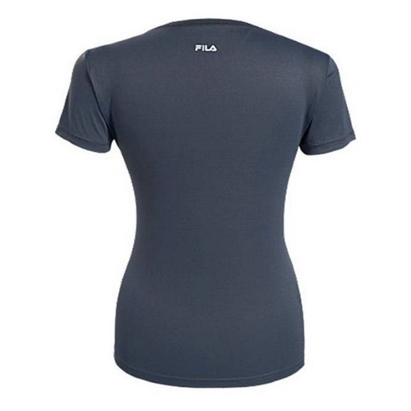 FILA BASIC je ženska majica kratkih rokavov v sivi barvi, ki se ponaša z velikim roza logotipom FILA na prsih. Ta majica je popolna izbira tako za vsakodnevno nošenje kot tudi za športne aktivnosti. 
