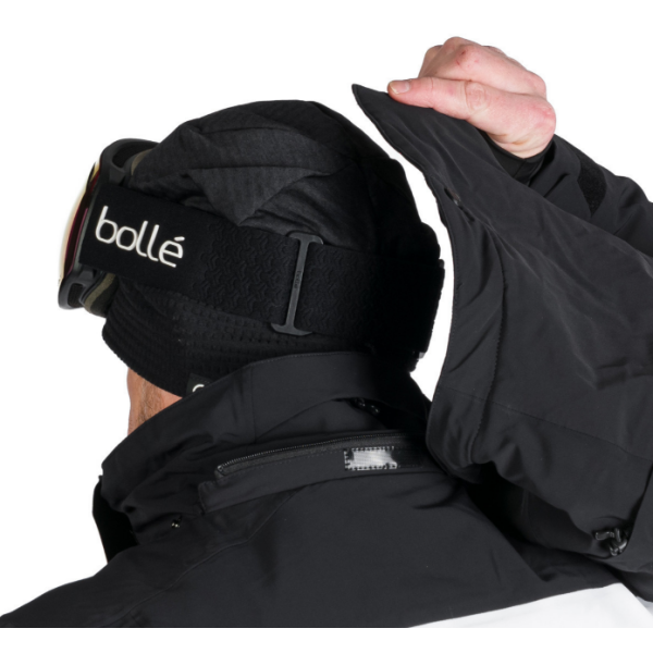 Moška smučarska jakna NORTHFINDER VALERIO ponuja 10K/10K vodoodporno zaščito, toplo izolacijo PrimaLoft® Eco Black in PFC-free obdelavo. Snežni pas, snemljiva 3D kapuca in vodoodporne YKK® zadrge za brezskrbne dni na snegu.