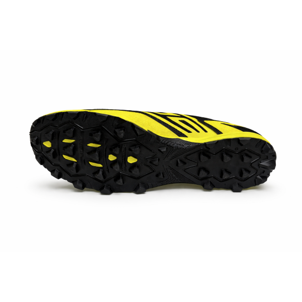 Moške trail superge INOV8 X-TALON ULTRA 260 z 8 mm čepi in POWERFLOW blaženjem. Popolna izbira za ultra trail, mehko podlago in blato. Maksimalen oprijem, udobje in stabilnost.