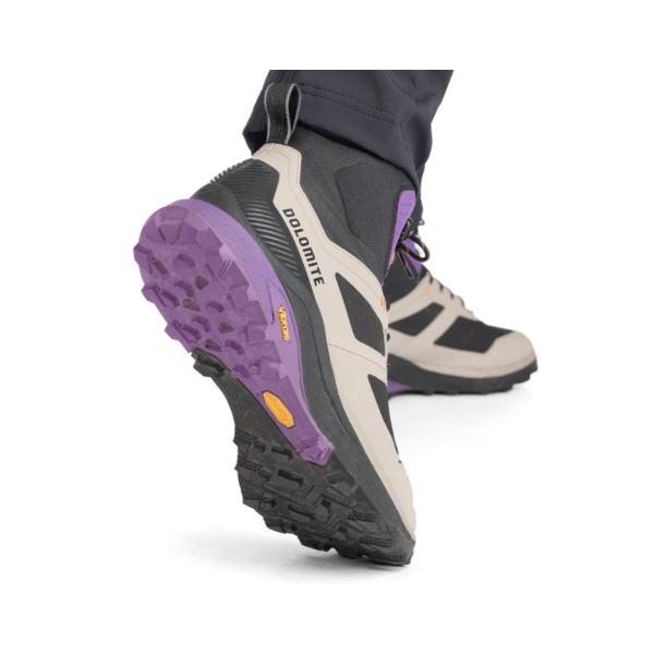 Lahki moški visoki pohodni čevlji DOLOMITE Nibelia High GTX z GORE-TEX Invisible Fit membrano in Vibram® Megagrip podplatom. Idealni za fast hiking in pohodništvo v vseh razmerah – AS Sport Outlet.