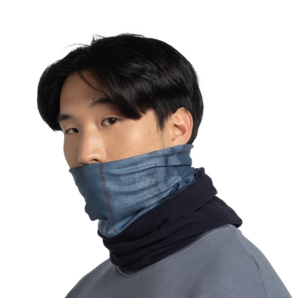 Ostanite topli in zaščiteni z BUFF® Polar Ativ Navy – topla, raztegljiva tuba za smučanje, tek na smučeh, pohodništvo in zimske aktivnosti. Iz recikliranega flisa PrimaLoft® BIO in Ecostretch materiala, vsestranska in udobna za vsakodnevno nošenje.