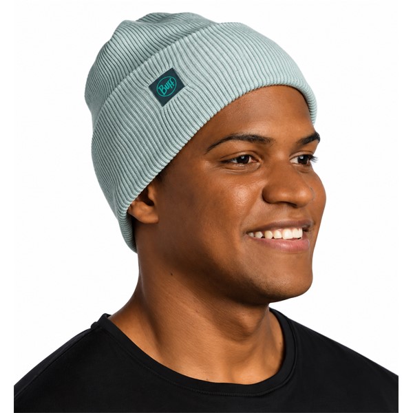 Originalna športna kapa BUFF® CrossKnit Beanie Aqua Haze v svežem svetlo modrem odtenku. Funkcionalna pletena kapa s hitro sušečo konstrukcijo in odsevnimi elementi, primerna za tek, pohodništvo, rekreacijo ter vsakodnevno uporabo v hladnejšem vremenu.