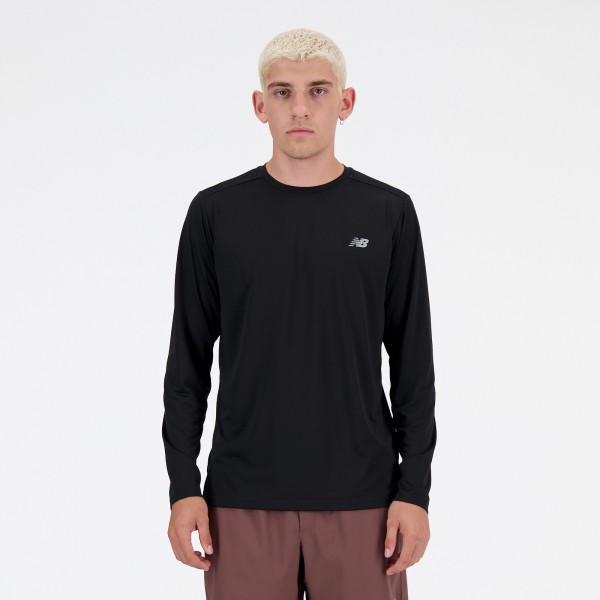 Moška športna majica New Balance Sport Essentials Long Sleeve z dolgimi rokavi, lahka in zračna majica za trening in vsakodnevno udobje.