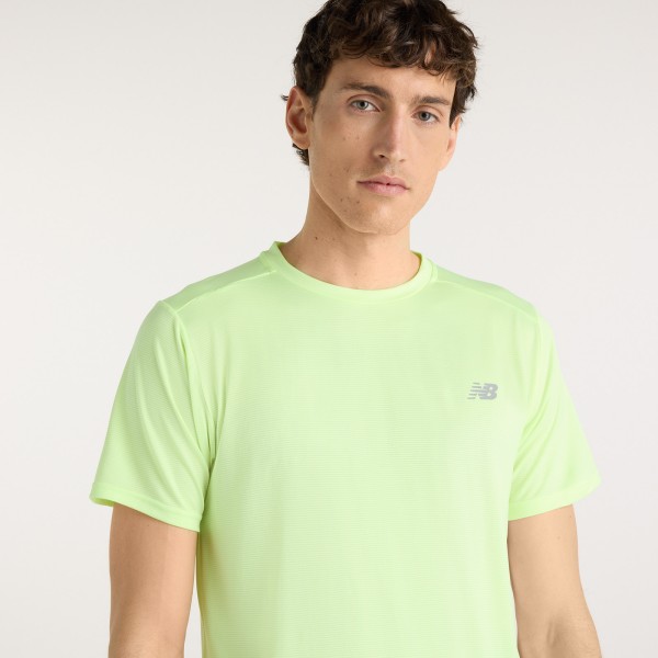 Moška športna majica New Balance Sport Essentials T-Shirt lahka in zračna majica s kratkimi rokavi za trening in prosti čas.