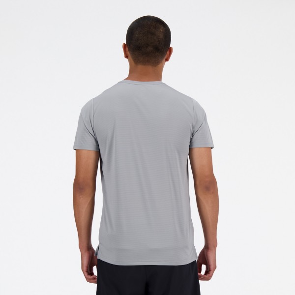 Moška športna majica New Balance Sport Essentials T-Shirt, lahka in zračna majica s kratkimi rokavi za trening in vsakodnevno udobje.
