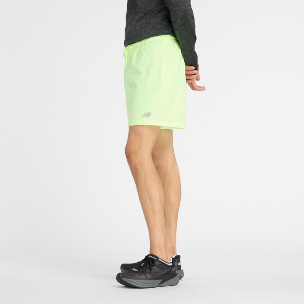 Moške športne hlače New Balance Sport Essentials Short 5, lahke in zračne kratke hlače z notranjo podlogo za tek, trening in prosti čas.