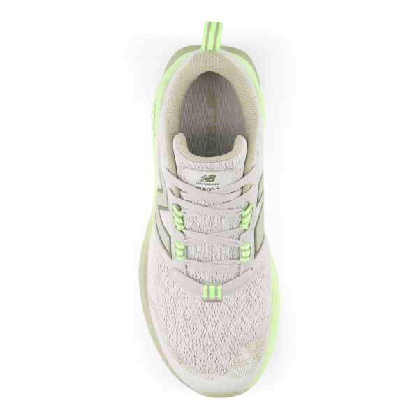 Ženske tekaške superge New Balance Fresh Foam X Garoe V2 z udobno Fresh Foam X podplatom, zaščito Toe Protect in AT Tread podplatom za odličen oprijem na vseh terenih.