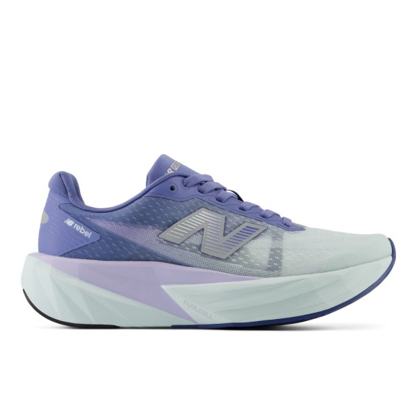 Ženske tekaške superge New Balance FuelCell Rebel V5 z lahkotno FantomFit zgornjico, propulzivno FuelCell podlogo in odzivnim podplatom za dinamičen in zabaven tek.