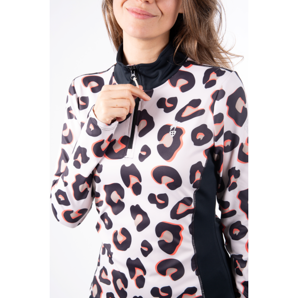 Odkrij izjemno udoben in zračen ženski puli AULP CHABY LEOPARD, popolno prvo plast za smučanje in aktivno preživljanje zime. Odlična termoregulacija, raztegljiv material in moden leopardji videz. Na voljo v AS Sport Outlet!