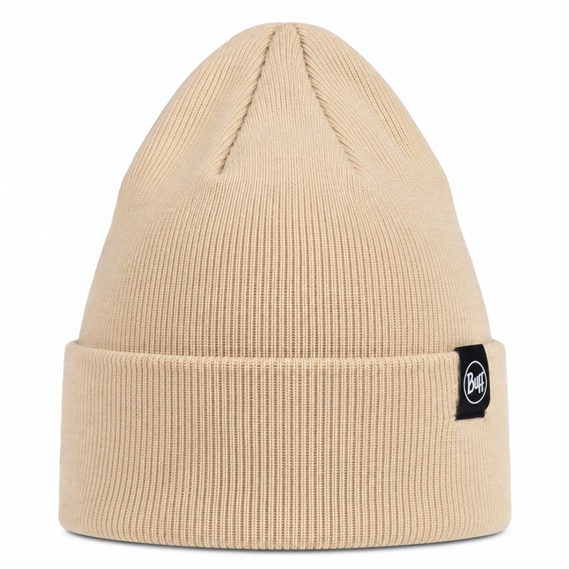 Originalna pletena kapa BUFF® Knitted Beanie Lilon Biscotti v elegantni rjavo-bež barvi. Izdelana iz 100 % recikliranih materialov, z dvoplastno brezšivno konstrukcijo in sproščenim krojem Slouchy Fit. Primerna za zimske sprehode, potovanja, prosti čas in vsakodnevno uporabo v hladnejšem vremenu