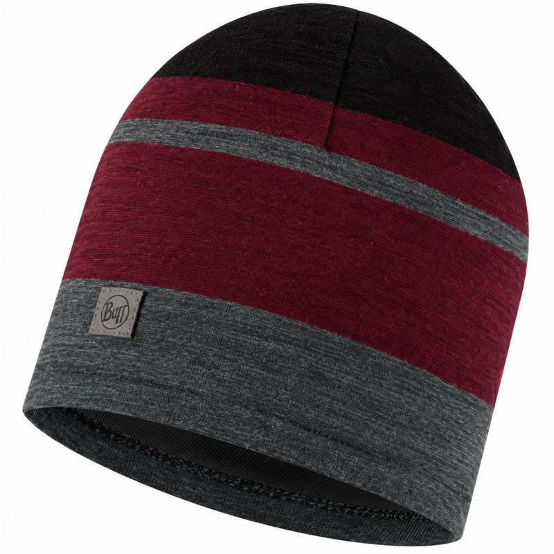 Topla in udobna črna kapa BUFF® Merino Move Beanie Black iz 91 % merino volne z gramaturo 250 g/m², brezšivno konstrukcijo in minimalističnim dizajnom za pohodništvo, zimske sprehode in vsakodnevno uporabo.