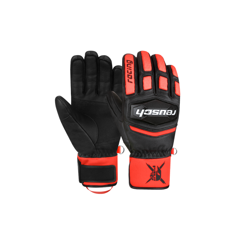 Moške smučarske rokavice REUSCH WORLDCUP WARRIOR TEAM v črno-rdeči barvni kombinaciji BLACK / FLUO RED. Kakovostno kozje usnje, sintetična izolacija TecFill™, kompozitna zaščita členkov, mehko oblazinjenje prstov, podloga MicroActive in zunanji šivi zagotavljajo toploto, udobje ter natančen oprijem med športnim smučanjem.