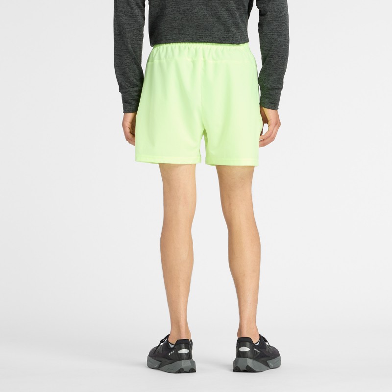 Moške športne hlače New Balance Sport Essentials Short 5, lahke in zračne kratke hlače z notranjo podlogo za tek, trening in prosti čas.