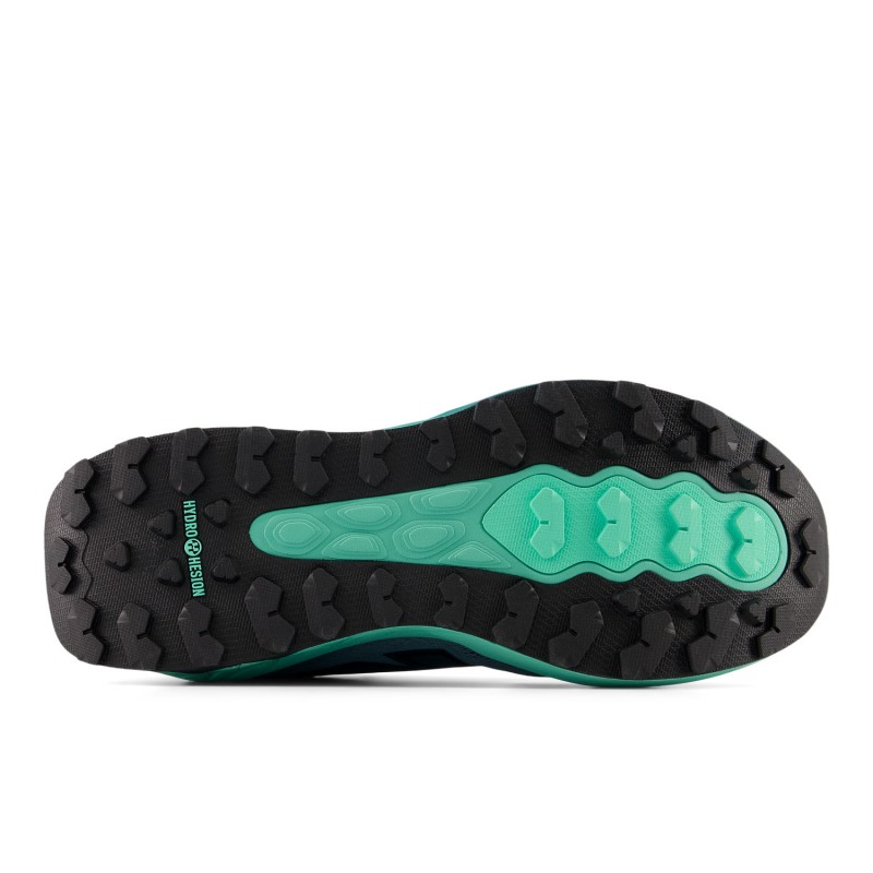 Moške tekaške superge New Balance Fresh Foam X Garoe v2 – vsestranski copati za tek po asfaltu in terenu