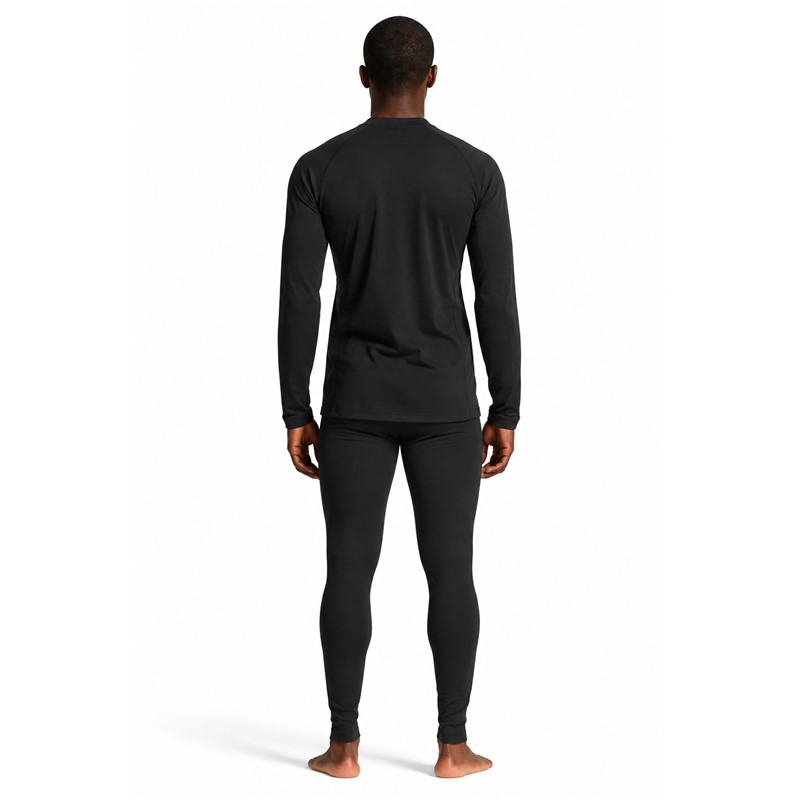 Originalni moški termo komplet CRAFT Thermal Baselayer Set 2 M Black v črni barvi. Vsebuje majico z dolgimi rokavi in dolge funkcionalne spodnje hlače iz 96 % recikliranega poliestra in 4 % elastana. Mehka jersey tkanina z brušeno notranjostjo, štirismerna raztegljivost in ravni šivi Flatlock zagotavljajo udobje med smučanjem, pohodništvom in drugimi zimskimi aktivnostmi.