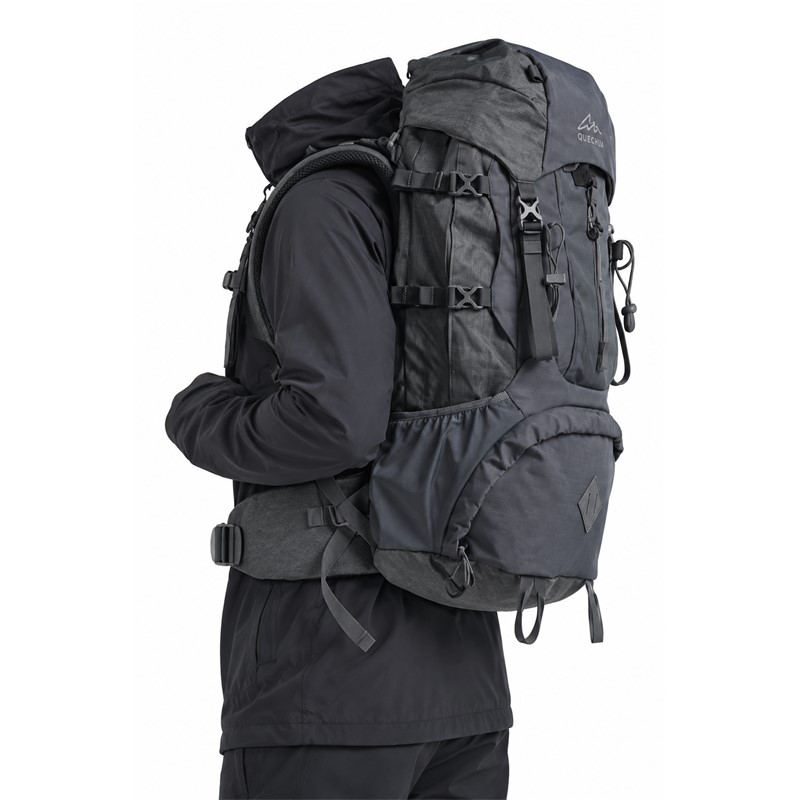 Tenson Trekker 55L Pohodniški Nahrbtnik je kompakten in funkcionalen pohodniški nahrbtnik, ki je popoln sopotnik za vse vaše pustolovščine. S svojo prilagodljivo dolžino se odlično prilega uporabnikom različnih višin.