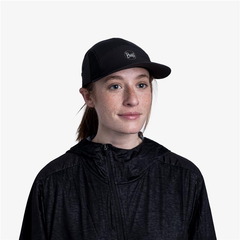 Športna kapa BUFF® 5 panel je zračna kapa, ki se hitro suši. Udobna, mehka iz elastičnega tehničnega materiala, nudi dobro prileganje in zaščito pred sončnimi žarki najmanj UPF50. Primerna je za vse športne aktivnosti na prostem.